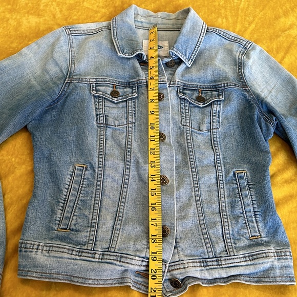 Light denim jacket, distressed - Picture 5 of 7